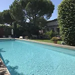 Le Relais D'angelique 4* 류넬