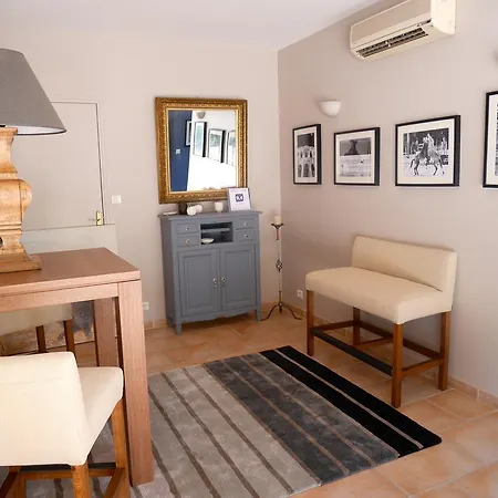 Le Relais D'angélique Lunel (Herault)